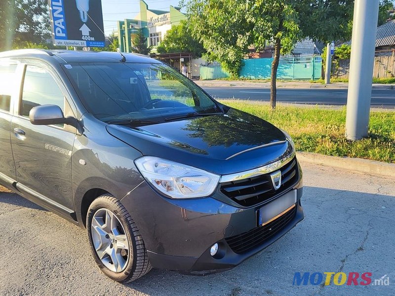 2015' Dacia Lodgy photo #6