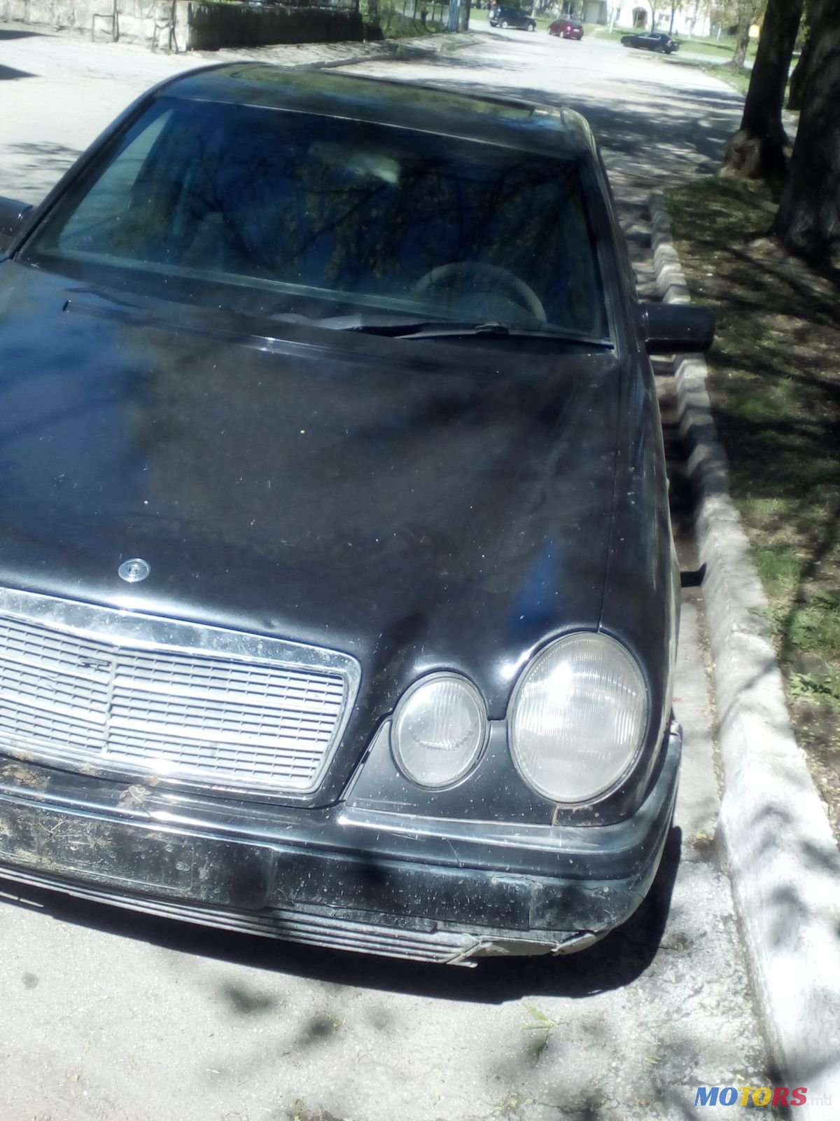 1996' Mercedes-Benz 220E vinieta trecuta photo #1