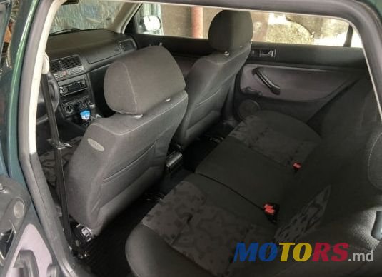 1999' Volkswagen Golf photo #3