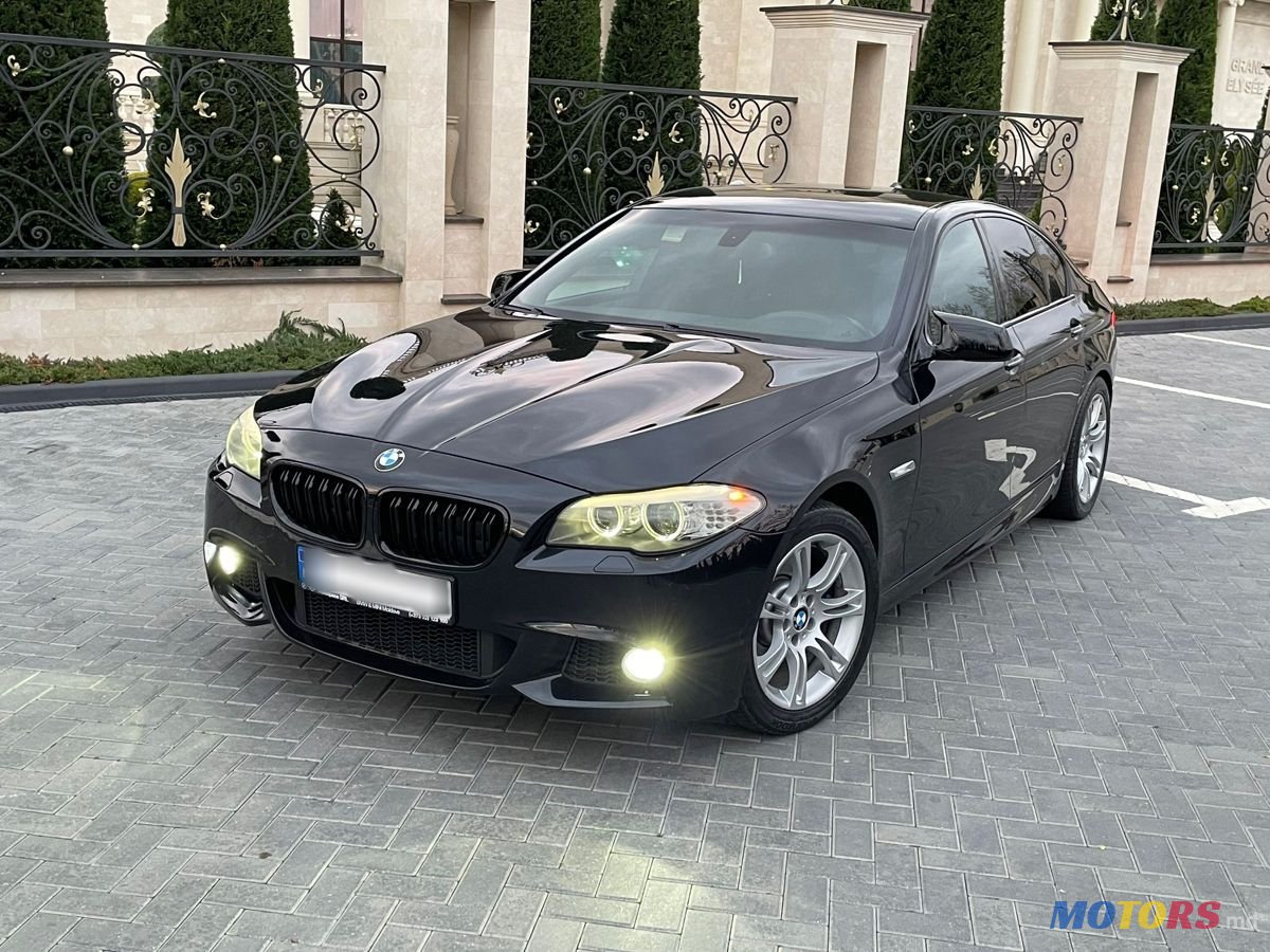 2012' BMW 5 Series photo #2