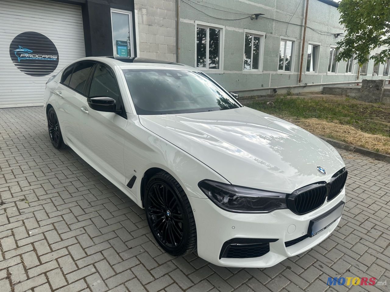 2018' BMW 5 Series photo #3