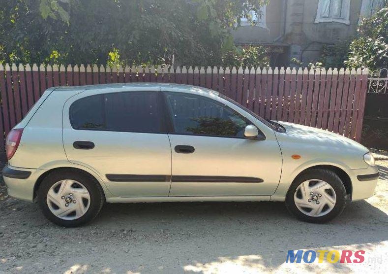 2004' Nissan Almera photo #1