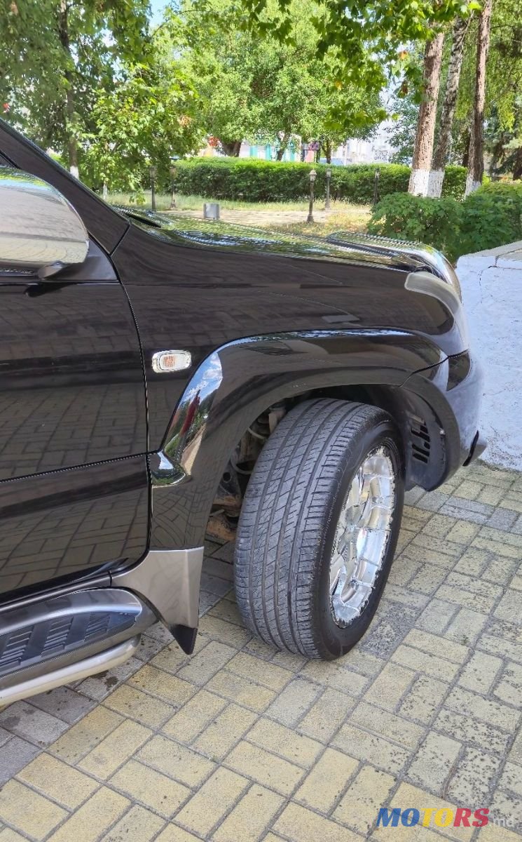 2007' Toyota Land Cruiser Prado photo #3