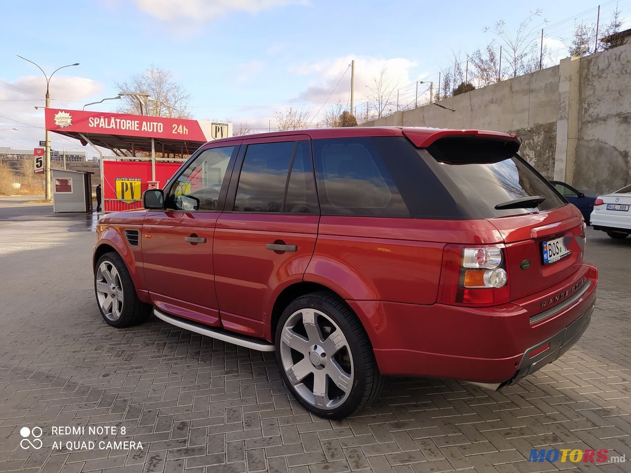 2009' Land Rover Range Rover Sport photo #4