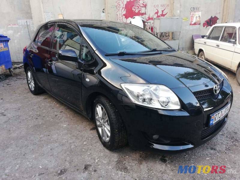 2009' Toyota Auris photo #3