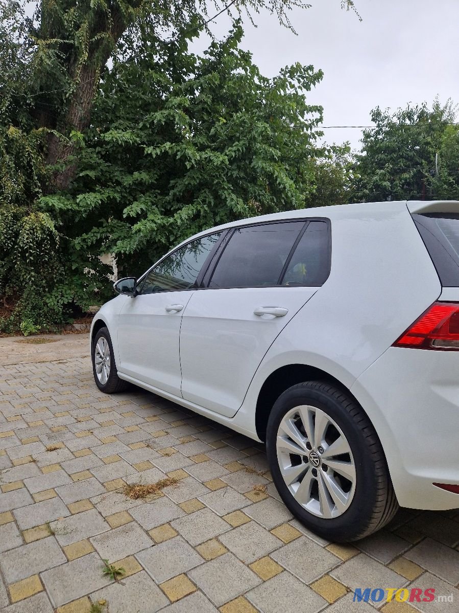 2015' Volkswagen Golf photo #4