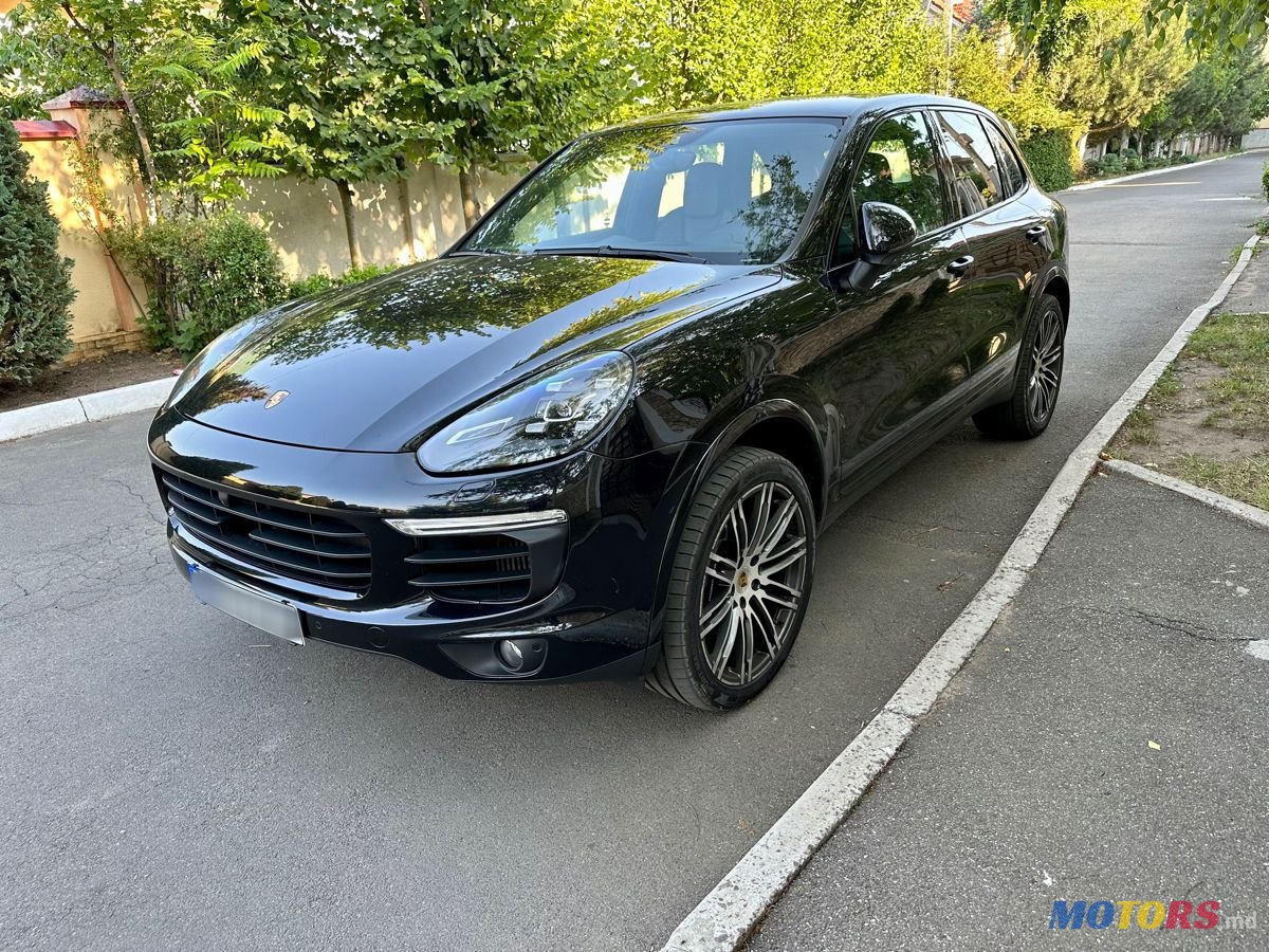 2017' Porsche Cayenne photo #3