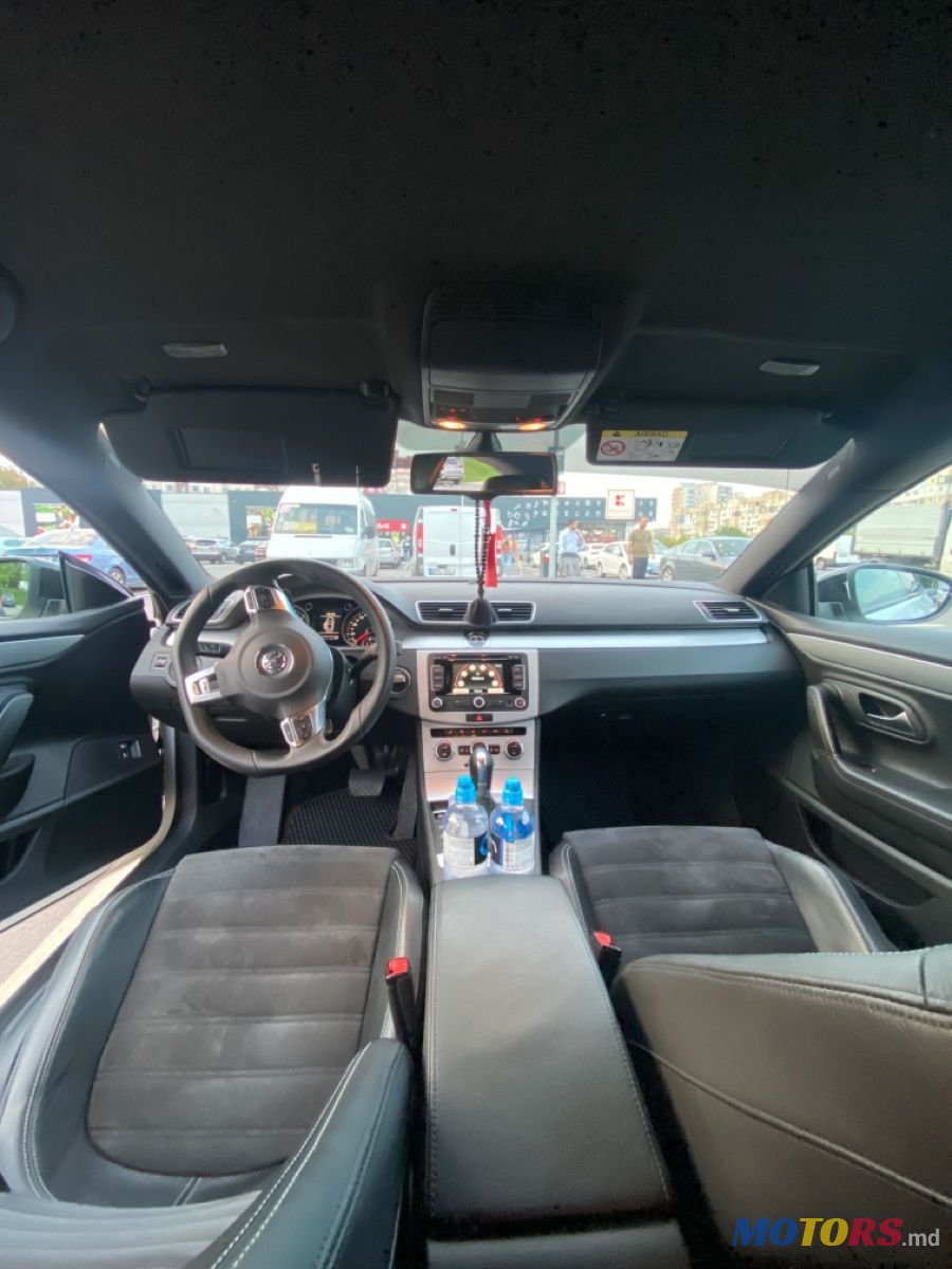 2014' Volkswagen Passat photo #5