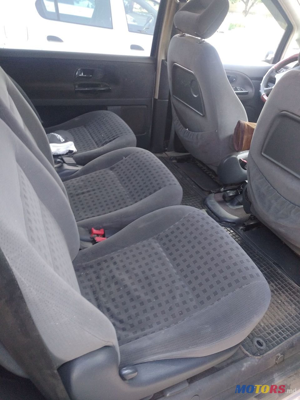 2002' Volkswagen Sharan photo #1