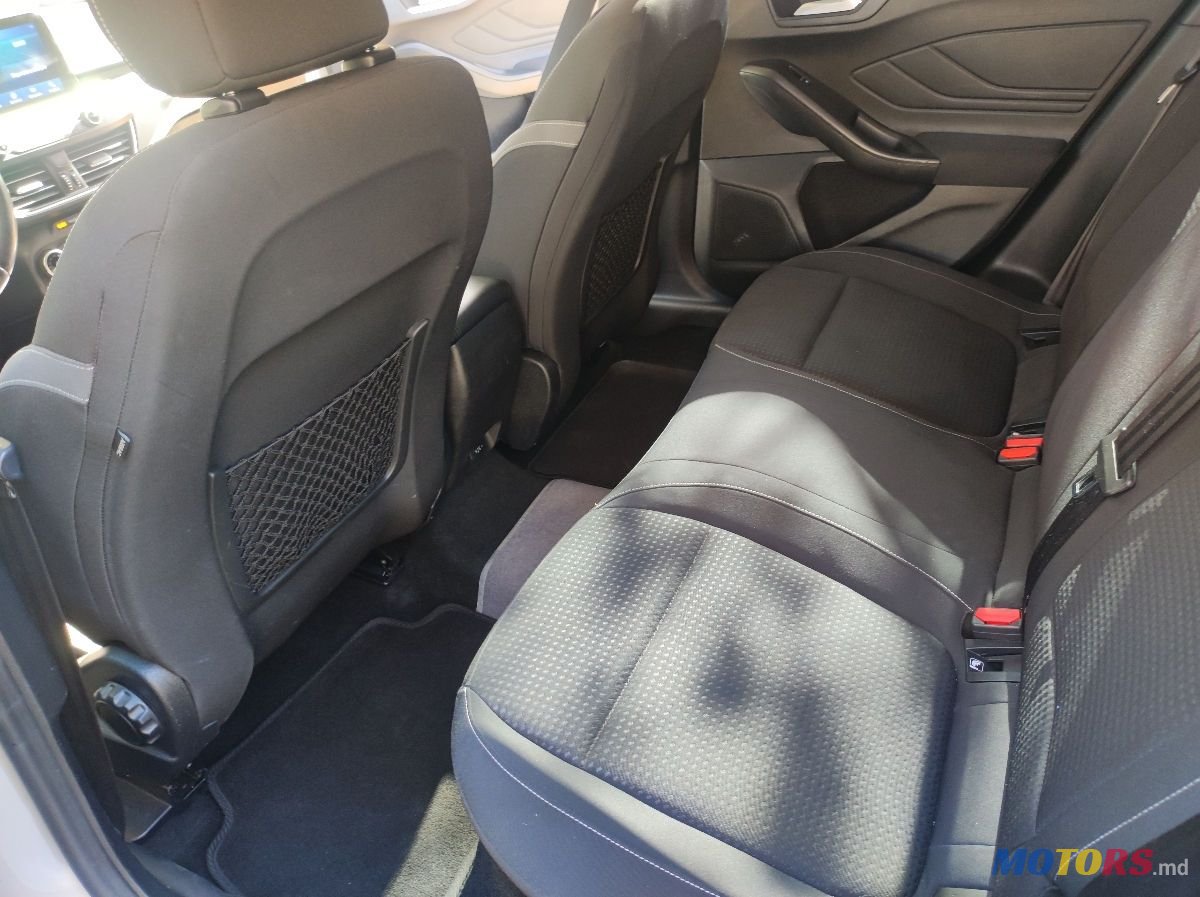 2018' Ford Focus photo #5