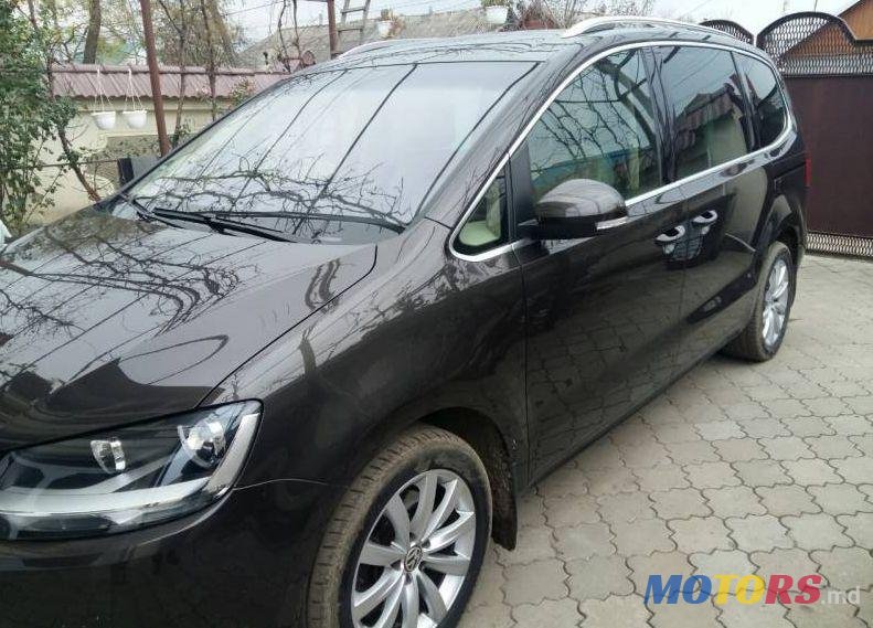 2014' Volkswagen Sharan photo #1
