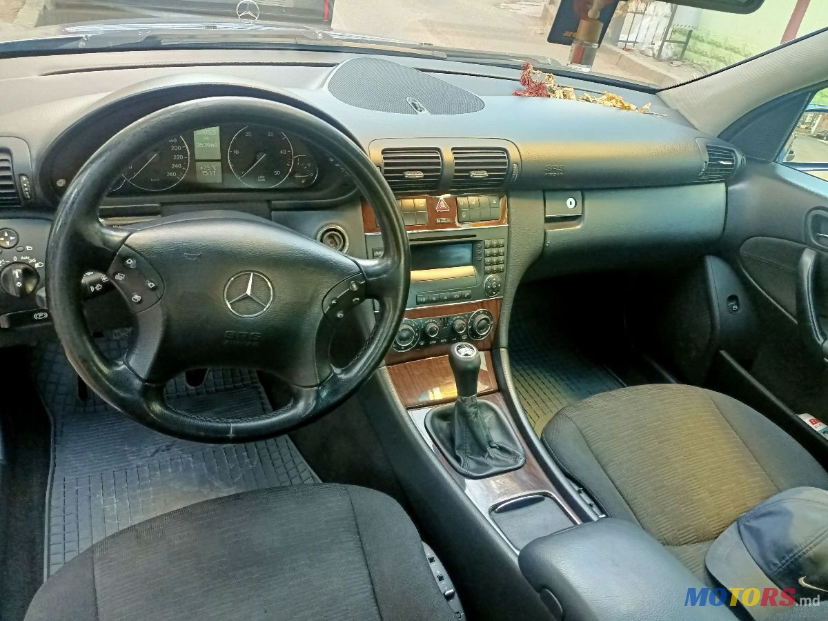 2005' Mercedes-Benz C-Class photo #6