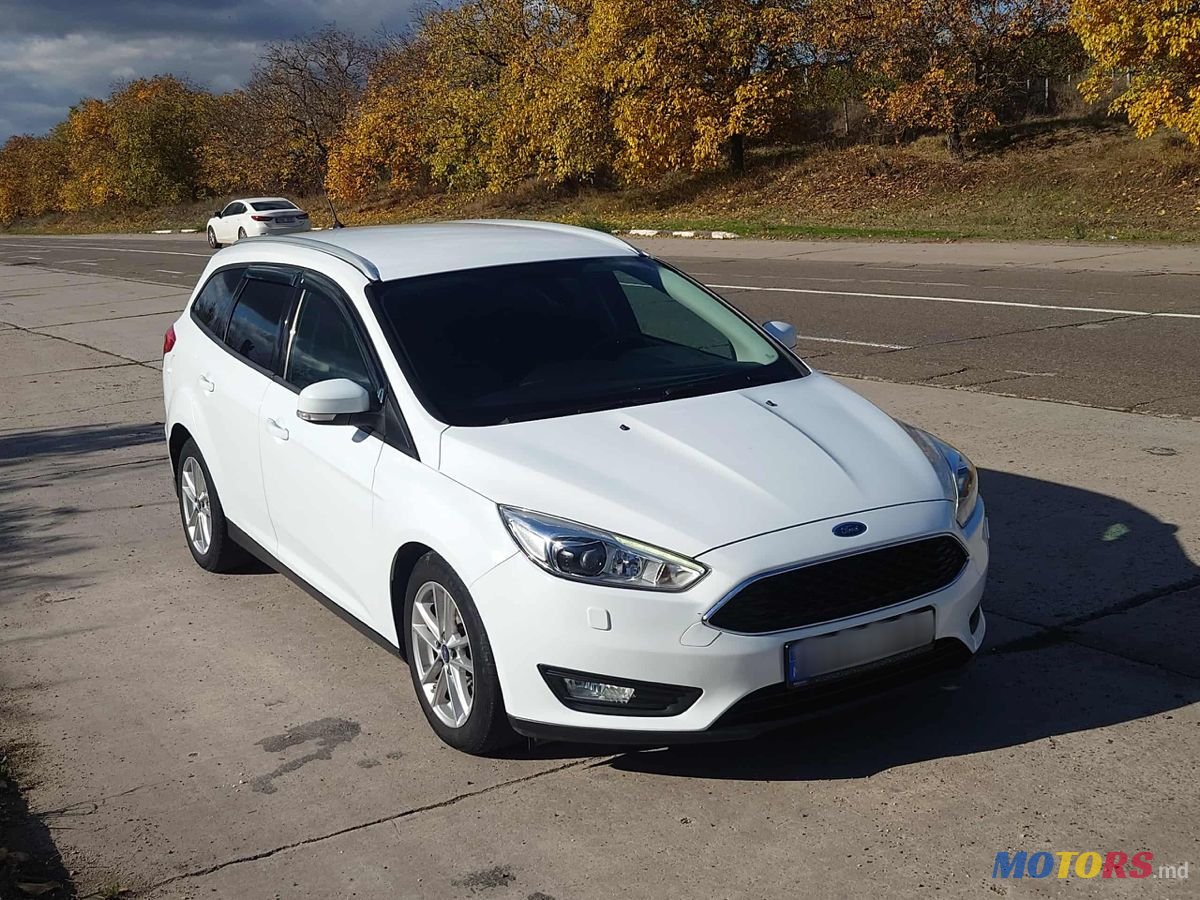 2016' Ford Focus photo #2