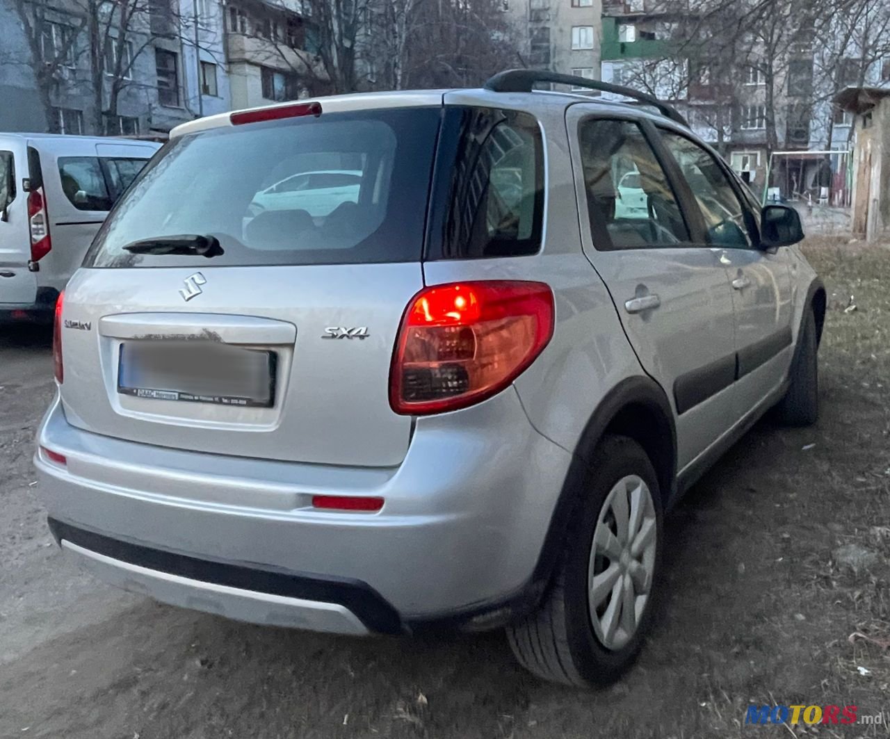 2012' Suzuki SX4 photo #2