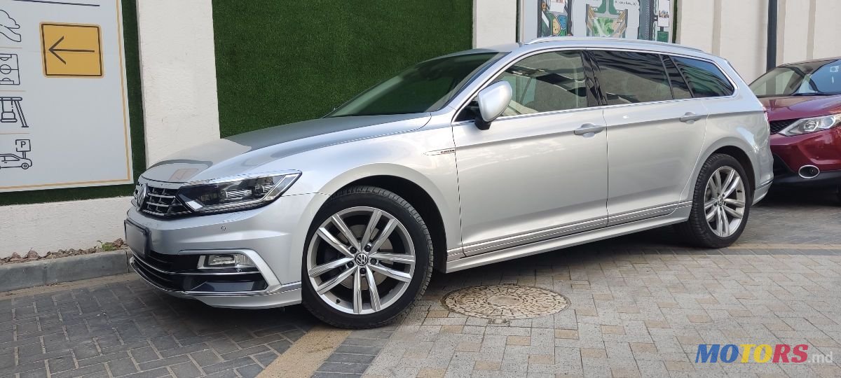 2018' Volkswagen Passat photo #2