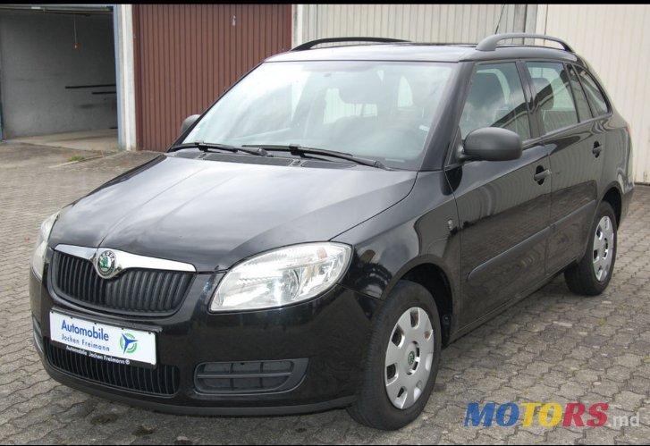 2009' Skoda Fabia photo #1