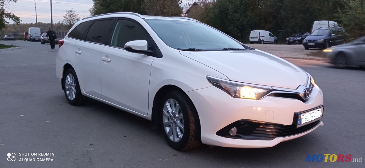 2016' Toyota Auris photo #6