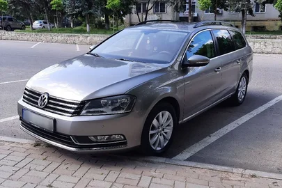 2012' Volkswagen Passat