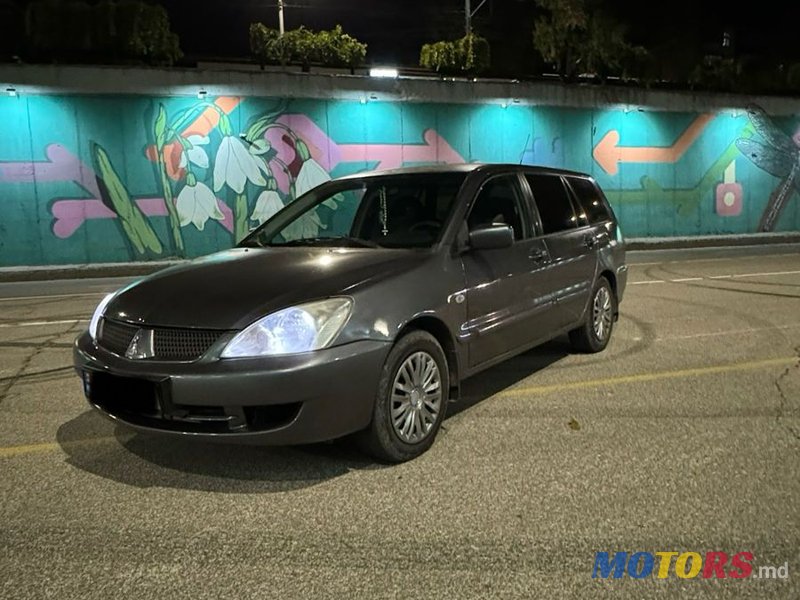 2006' Mitsubishi Lancer photo #2