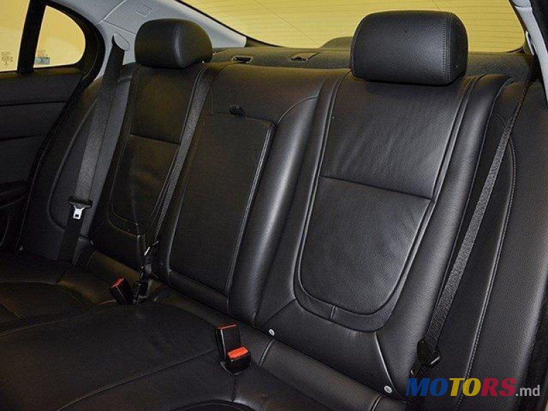 2013' Jaguar XF photo #2