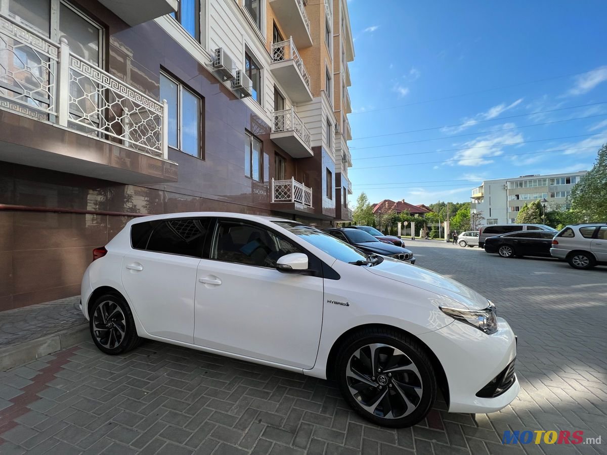 2016' Toyota Auris photo #4