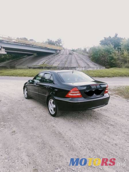 2001' Mercedes-Benz C photo #2