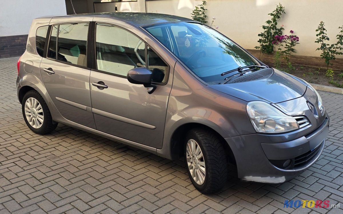 2010' Renault Grand Modus photo #2