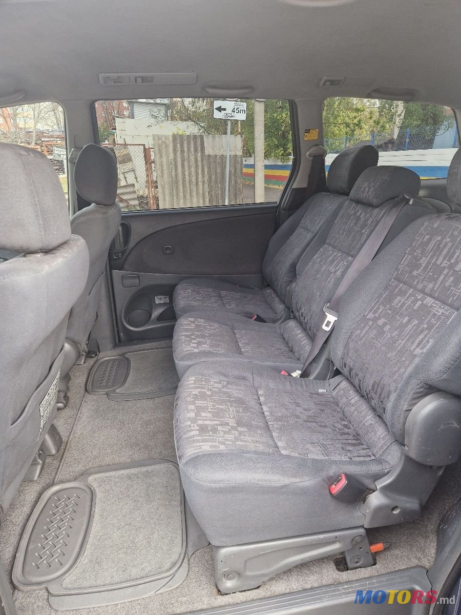 2005' Toyota Previa photo #6