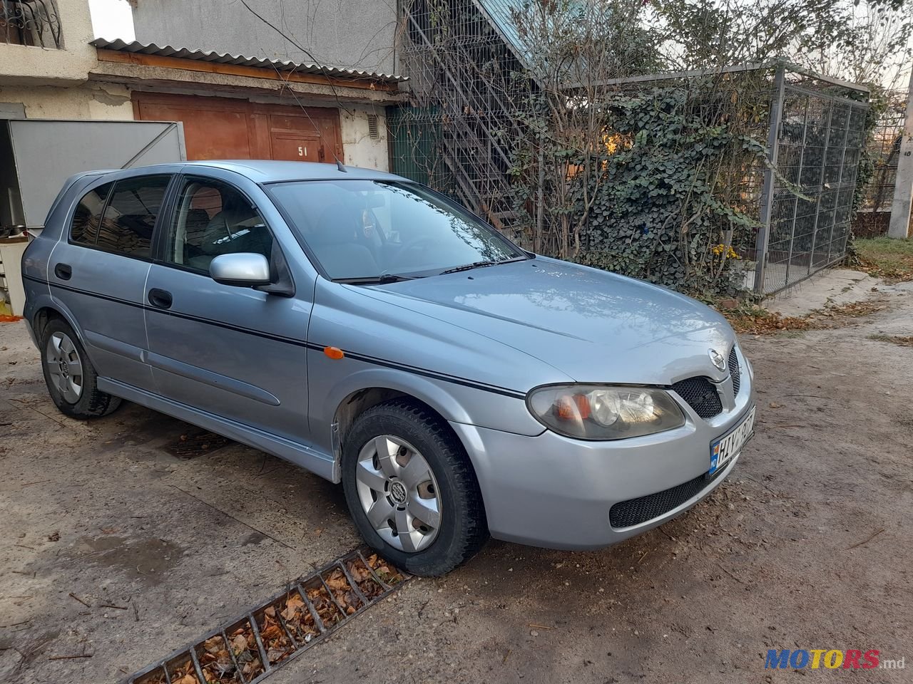 2004' Nissan Almera photo #1