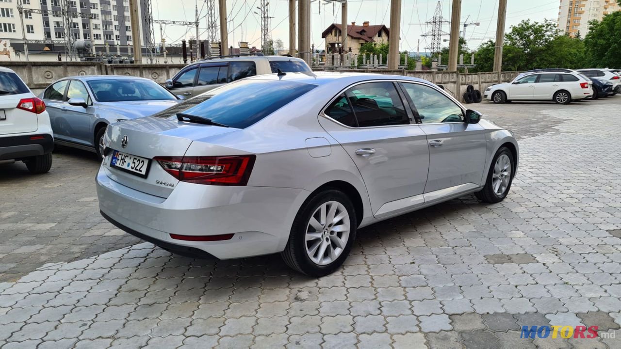 2016' Skoda Superb photo #4