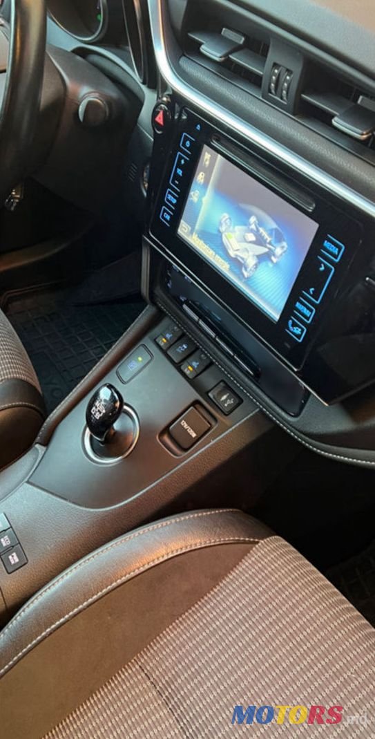 2018' Toyota Auris photo #2