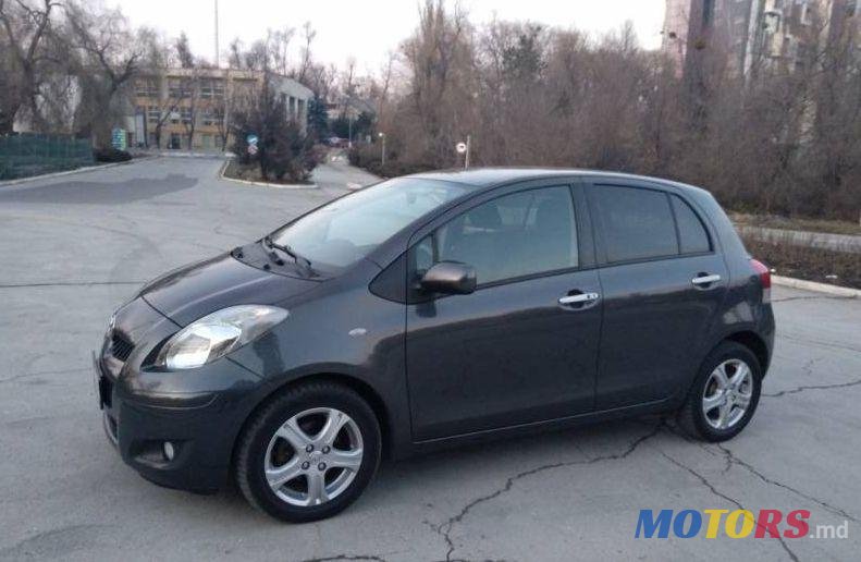 2011' Toyota Yaris photo #1