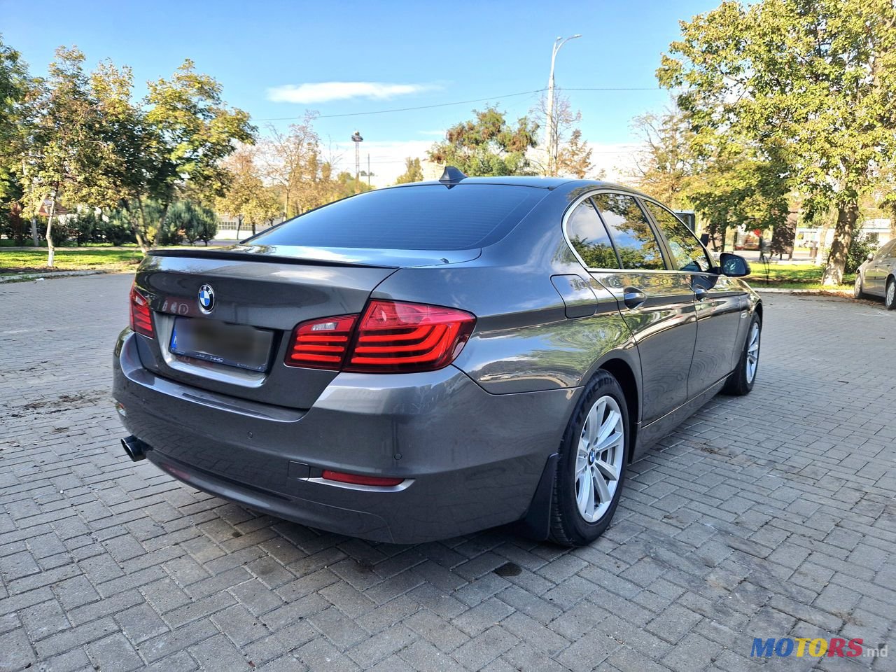 2014' BMW 5 Series photo #4