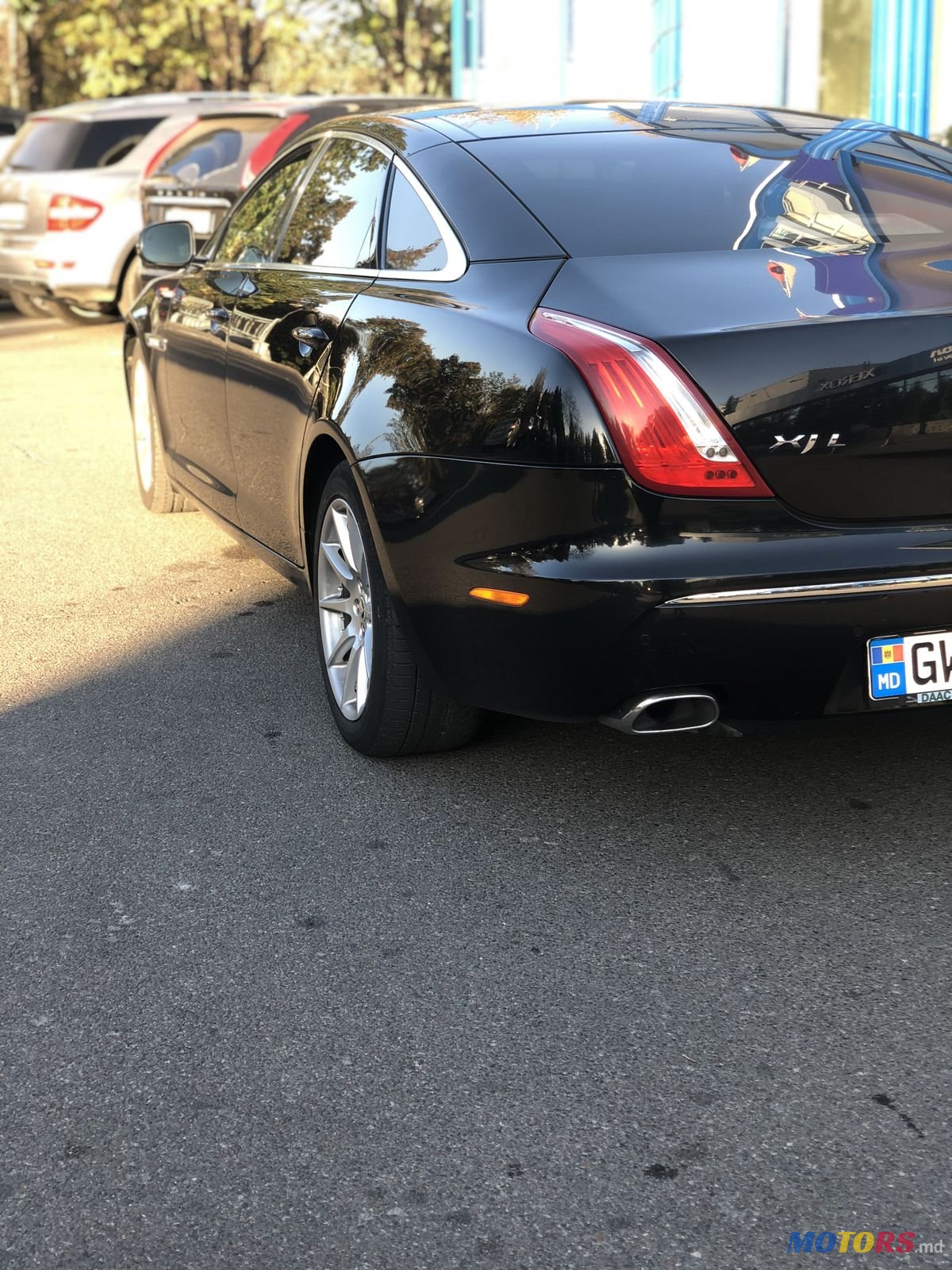 2012' Jaguar XJL photo #4