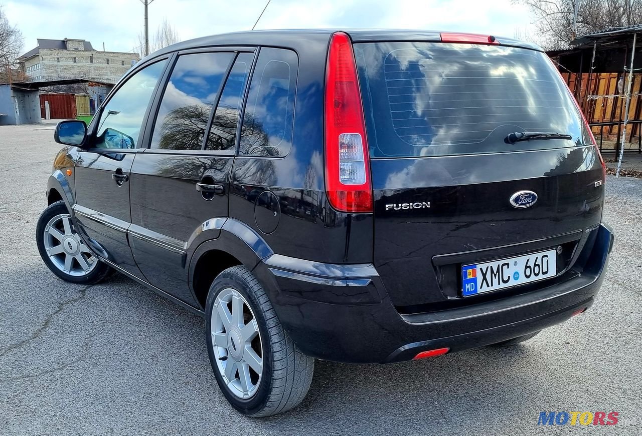 2010' Ford Fusion photo #4