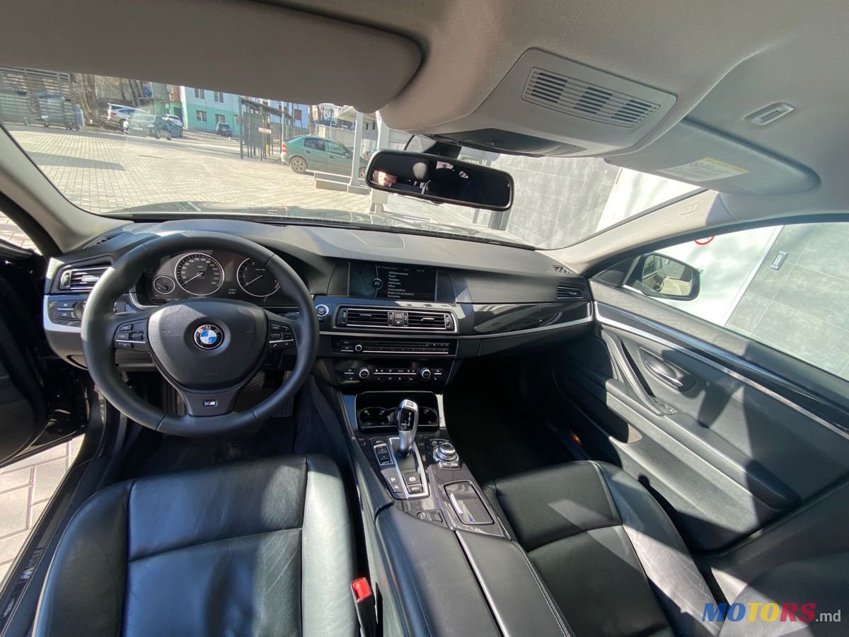 2012' BMW 5 Series photo #6