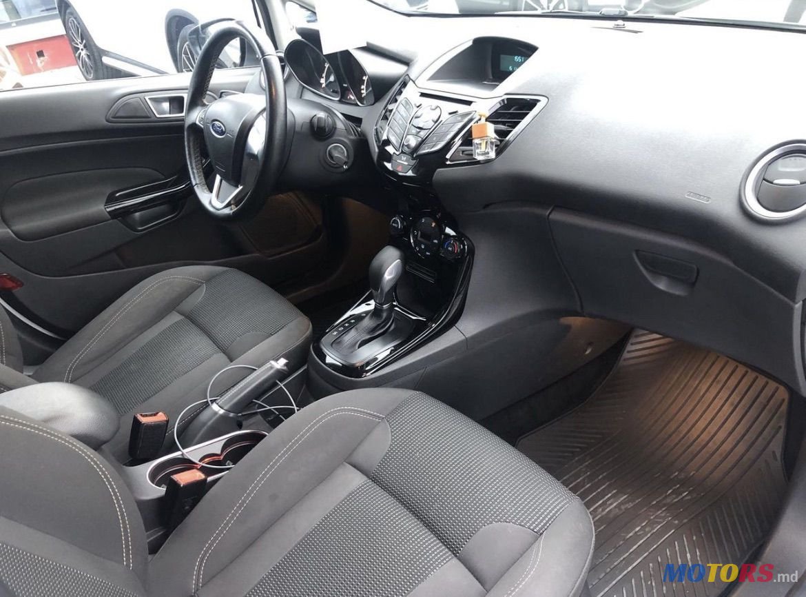 2016' Ford Fiesta photo #6