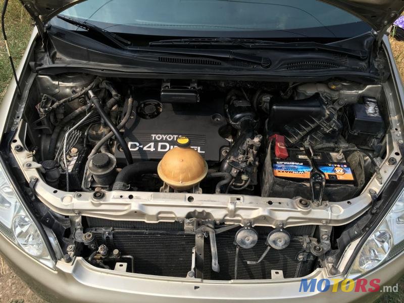 2003' Toyota Avensis photo #3