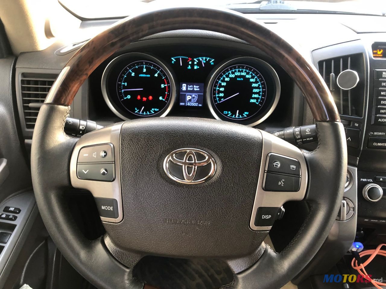 2009' Toyota Land Cruiser photo #5