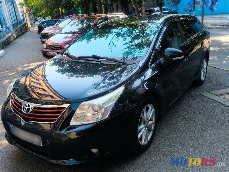 2011' Toyota Avensis photo #2