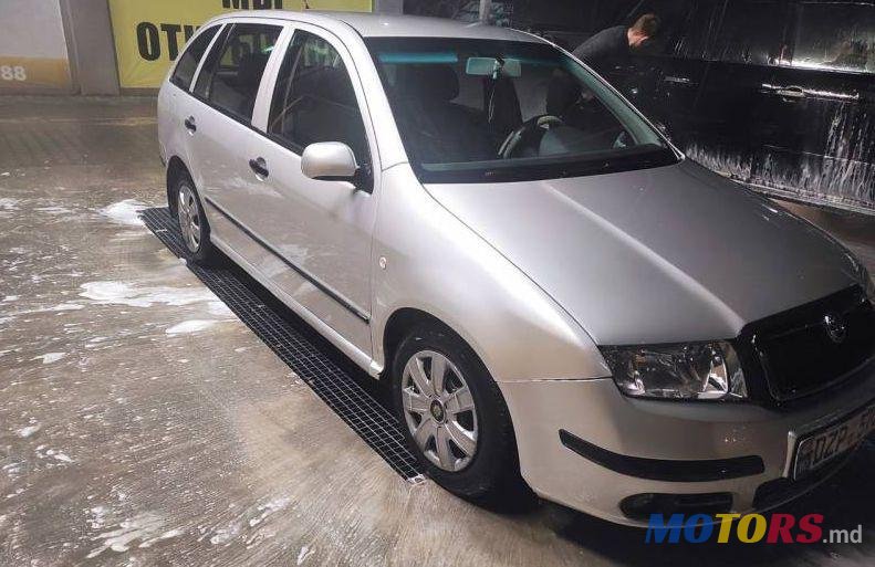 2006' Skoda Fabia photo #2