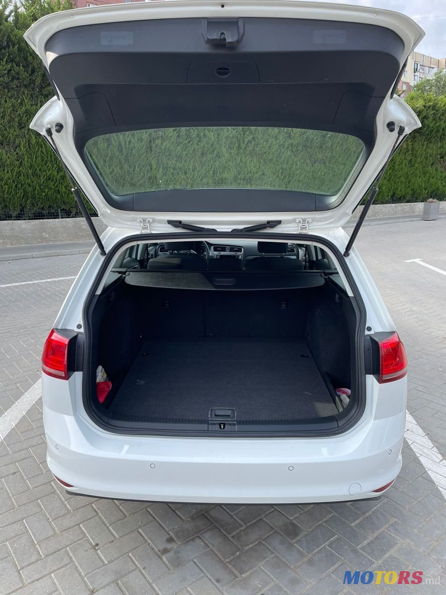 2014' Volkswagen Golf photo #6