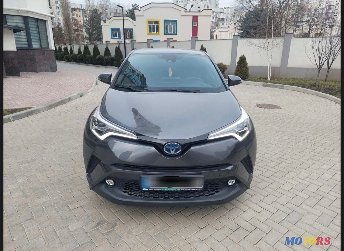 2018' Toyota C-HR photo #2
