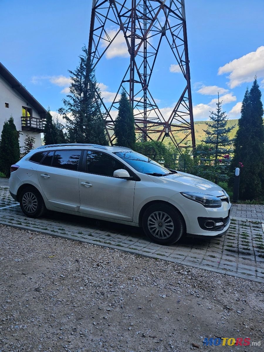 2014' Renault Megane photo #3