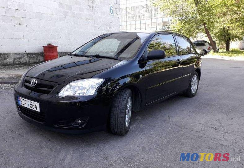 2005' Toyota Corolla photo #1