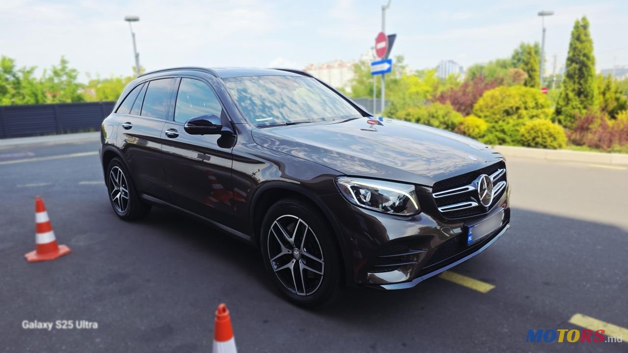 2016' Mercedes-Benz GLC photo #5