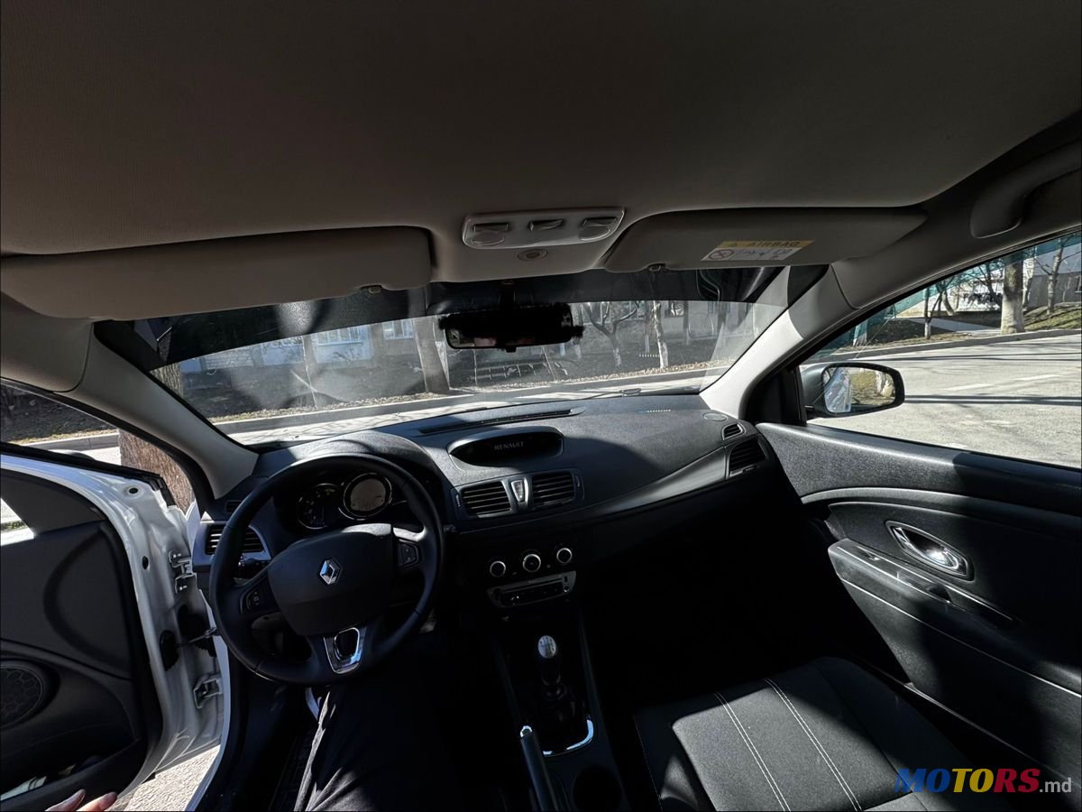 2014' Renault Megane photo #5