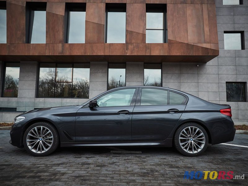 2017' BMW 5 Series photo #3