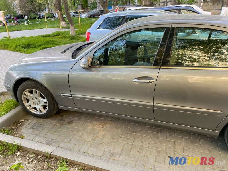 2005' Mercedes-Benz E-Class photo #5