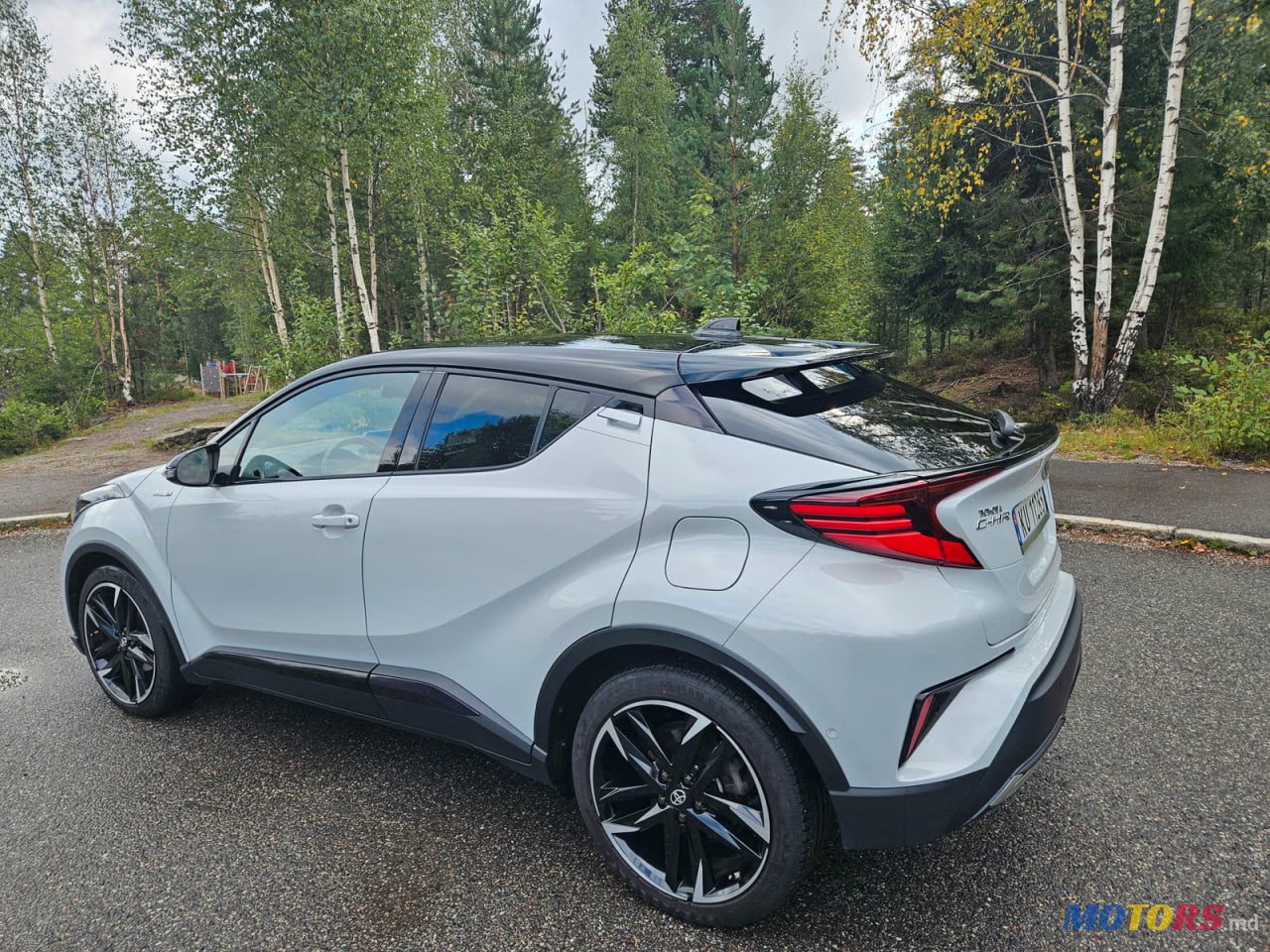 2021' Toyota C-HR GR sport photo #2
